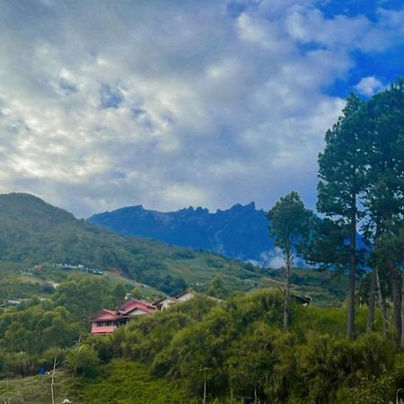 Mak Homestay Upstairs With 5 Bedrooms Kampong Kundassan エクステリア 写真